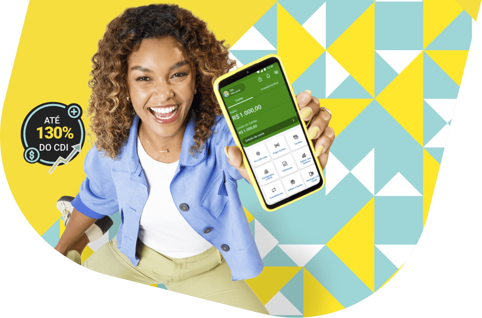 Mulher mostrando tela do app PagBank com recurso Poupar Automático e destaque para selo até 130% do CDI, ideal para economizar com rendimento diário.